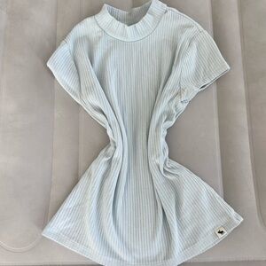 Abercrombie & Fitch light blue mockneck tee